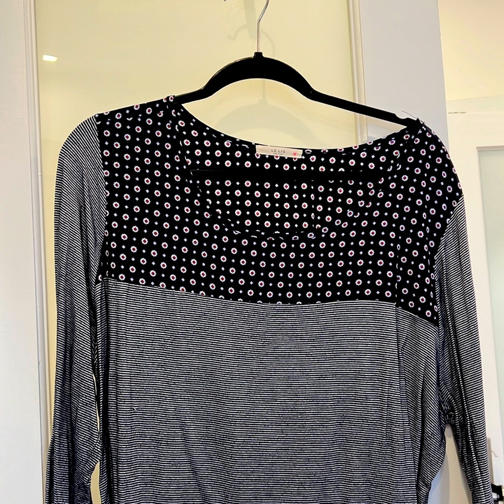 Le Lis fall ladies top